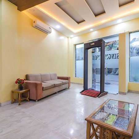 OYO 847 Hotel Sinon Nuova Delhi Esterno foto